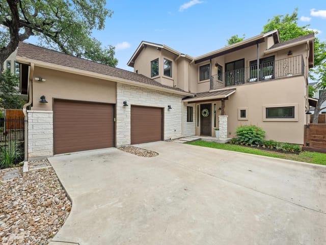 3907 Bailey LN