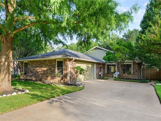 3907 Reynosa Dr