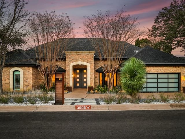 3908 Edwards Mountain Dr