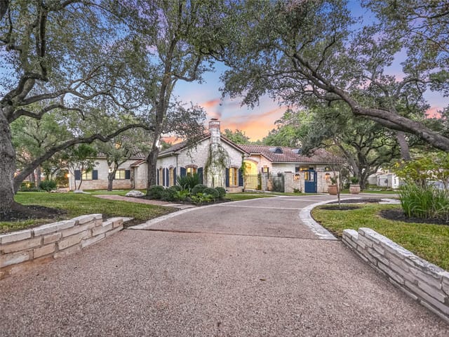 3908 Island Knoll DR