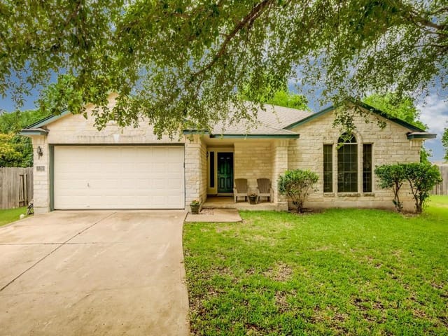3913 Cadoz Ct