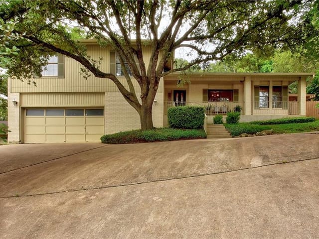 3915 Dry Creek Dr