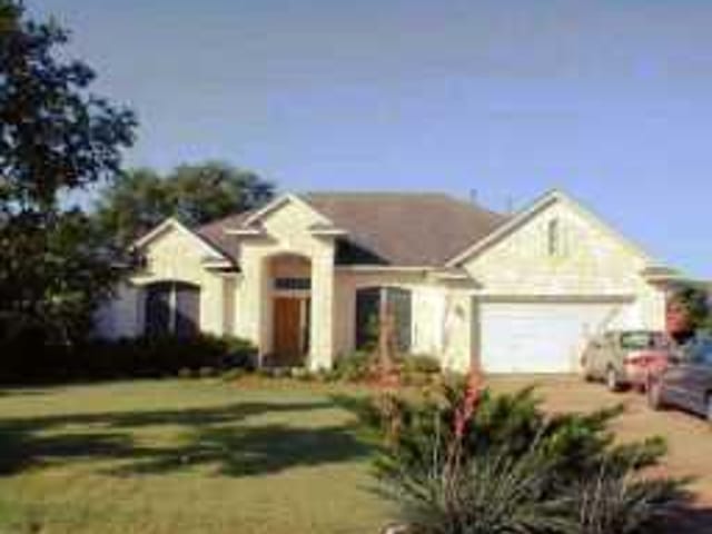 3916 SENDERO DR