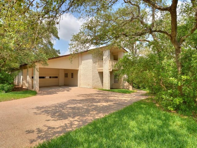 3920 Dry Creek Dr