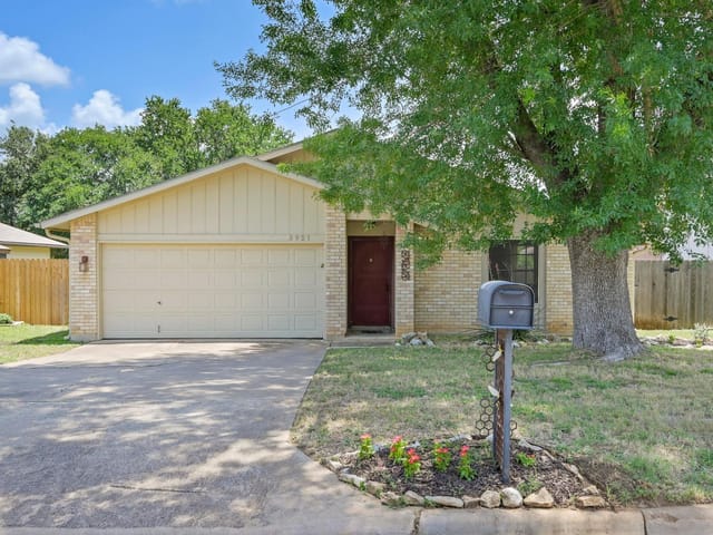 3921 LEAFIELD Dr