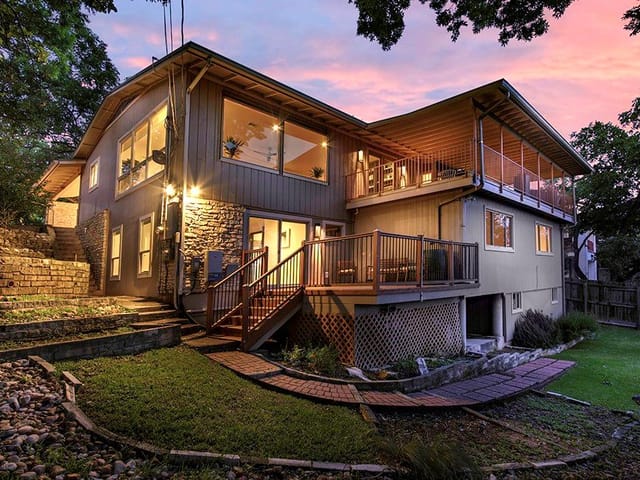 3923 Sierra Dr