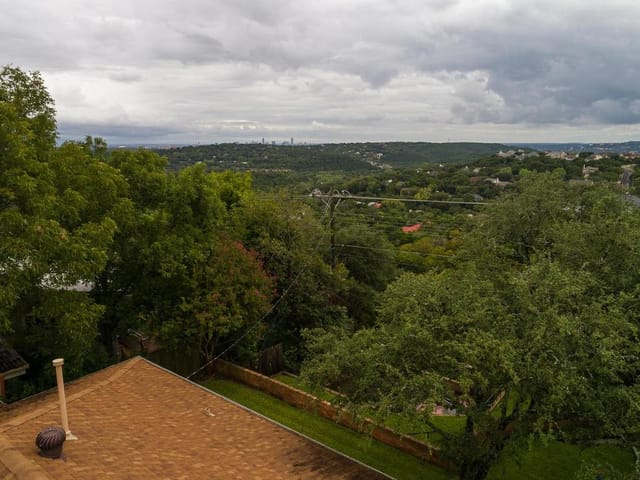 3925 Sierra Dr
