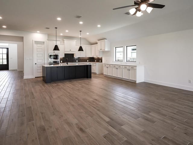 393 Coyote Creek WAY