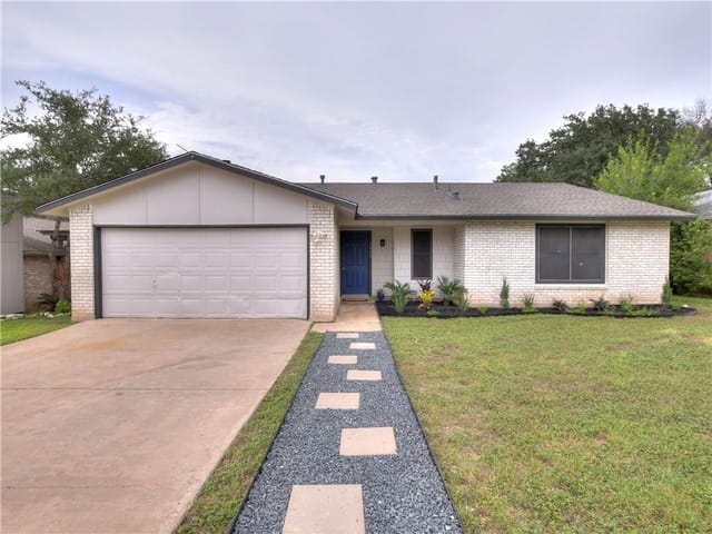 3933 Leafield Dr
