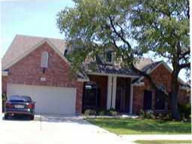 3957 SENDERO DR