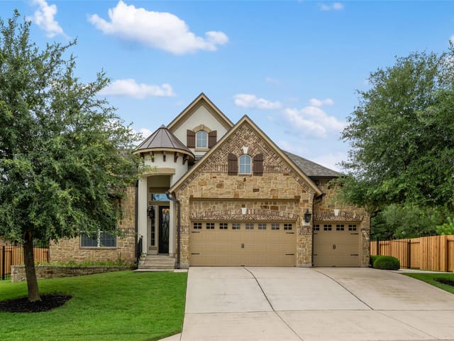399 Whispering Wind WAY