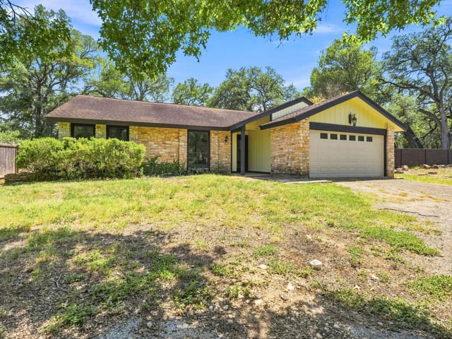 4 & 6 Acacia DR