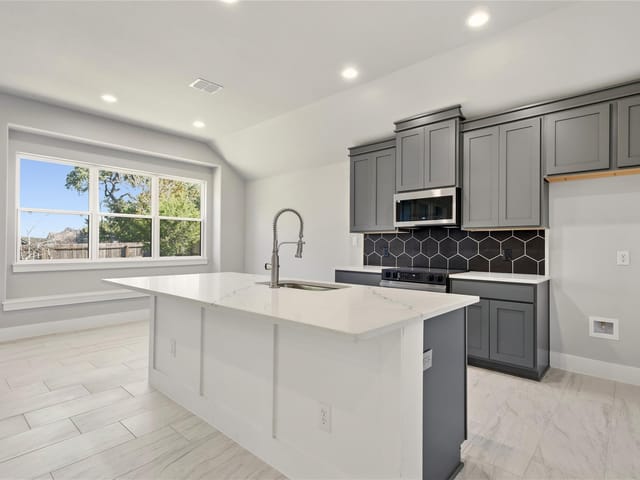 4 Cedar Valley CT