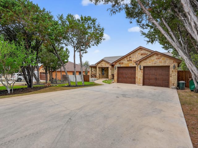 4 Redwood Cir