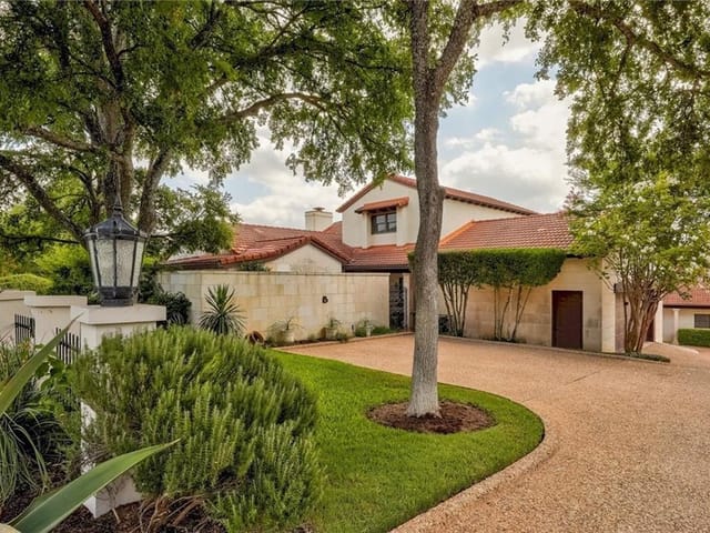 40 Club Estates Pkwy Unit #B
