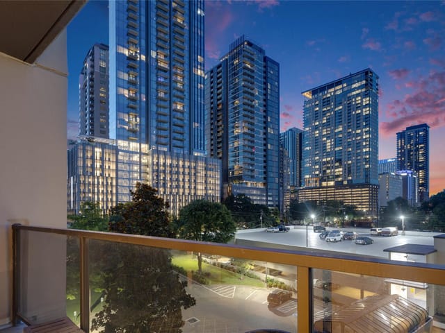 40 N Interstate 35 Highway Unit #5B2