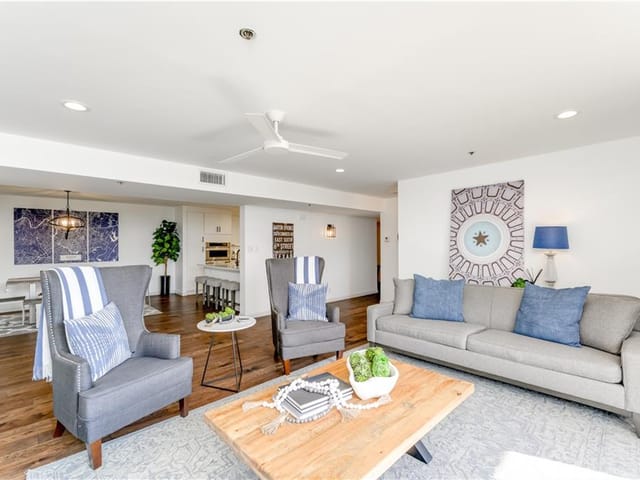 40 N Interstate 35 Hwy Unit #8D3