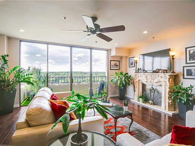 40 N Interstate 35 Unit #12B4