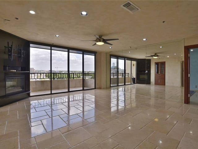 40 N Interstate 35 Unit #12C2