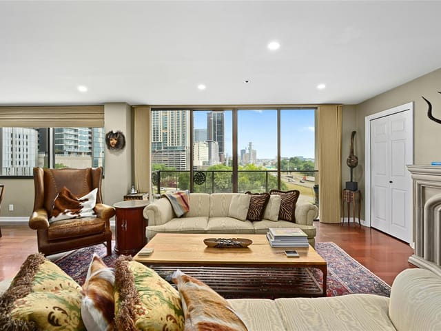 40 N Interstate Highway 35 Unit #8C1