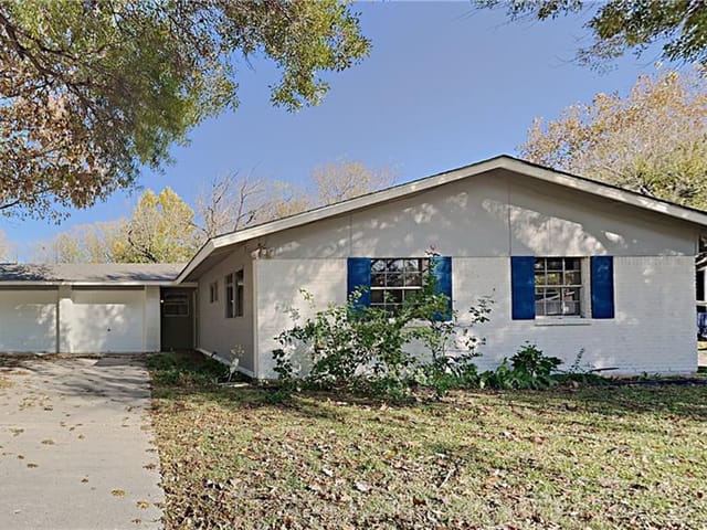 400 Arbor Ln