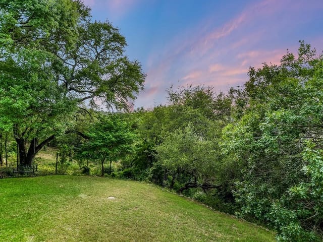 400 Brady LN