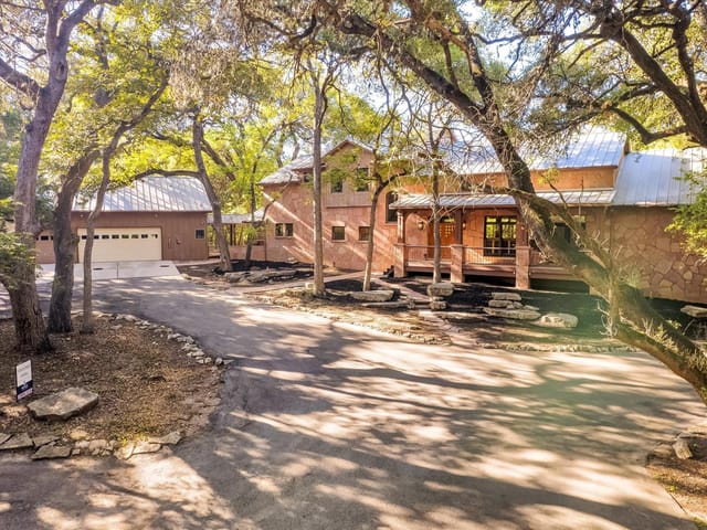 400 E BLANCO BEND Rd