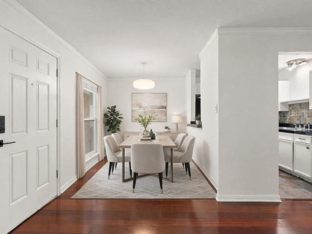 400 W 35th ST Unit #210
