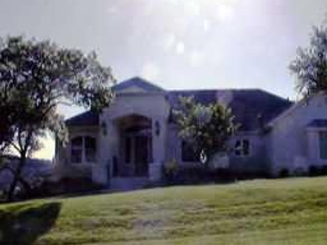 400 WESTON LN