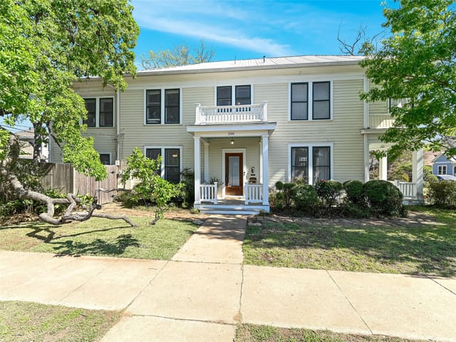 4000 Avenue D
