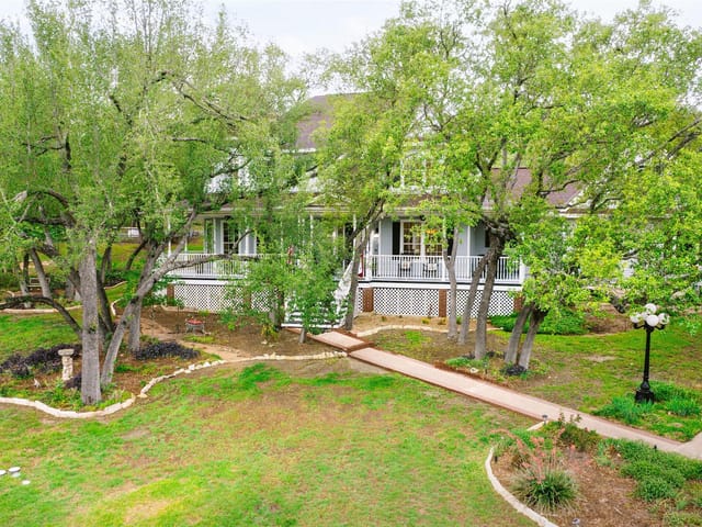 4000 Chamisa Dr