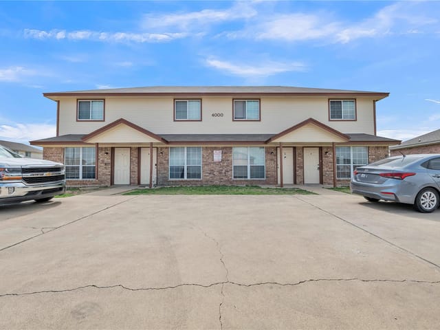4000 Doraine CT