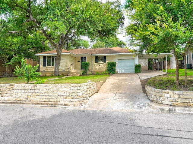 4000 Idlewild Rd