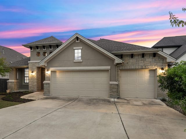 4000 Vinalopo Dr
