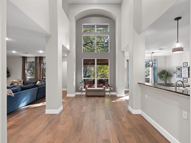 4001 Gleneagles CV