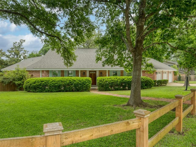 4001 North Hills Dr
