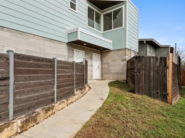 4001 Red River St Unit #4