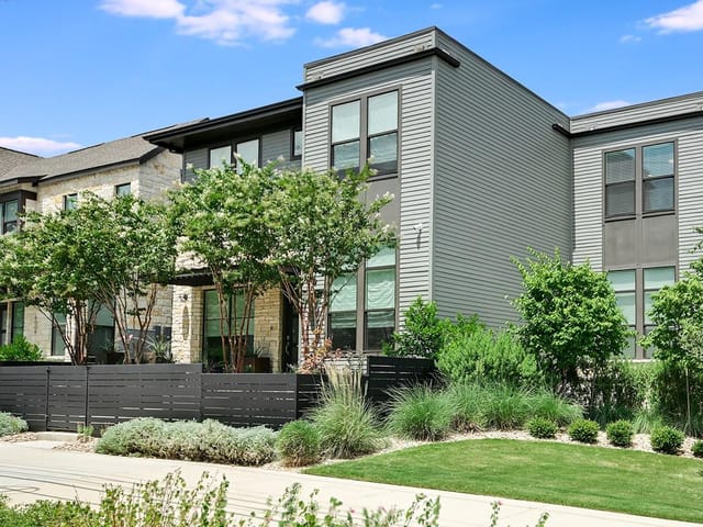 4002 Diligence Dr