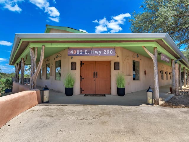 4002 E Highway 290