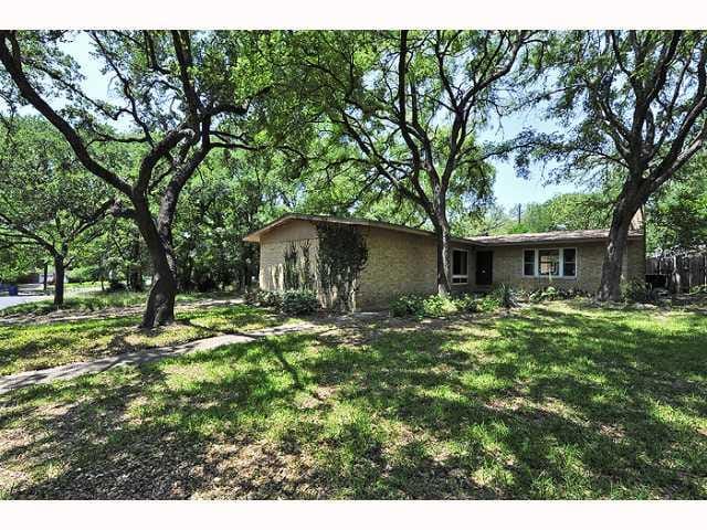 4002 Vineland Dr
