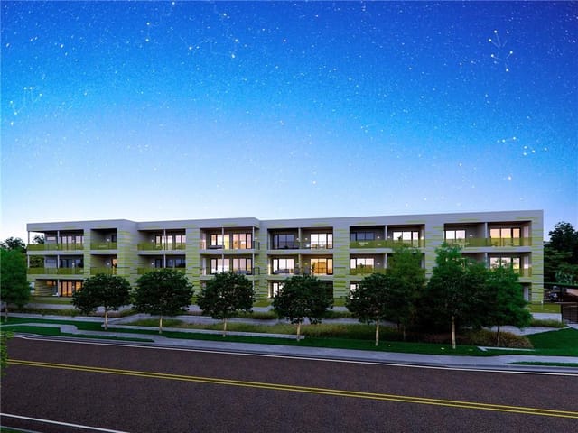 4004 Banister Ln Unit #101