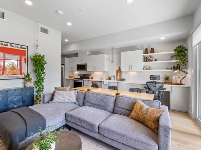 4004 Banister LN Unit #105