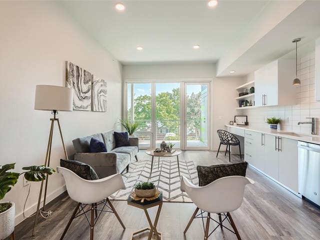 4004 Banister LN Unit #312