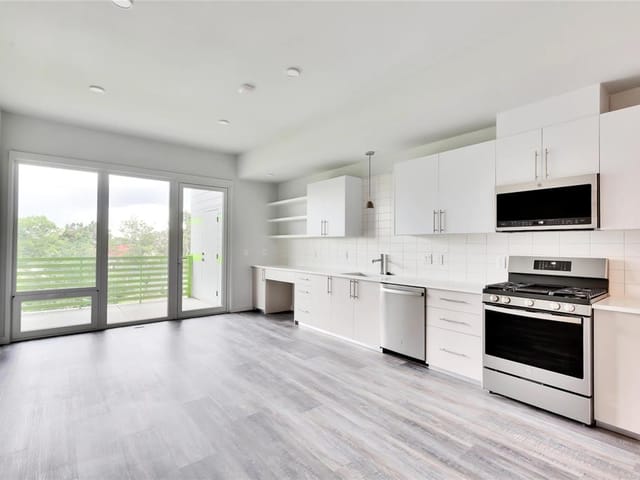 4004 Banister LN Unit #314