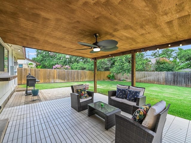 4004 Burr Oak Ln