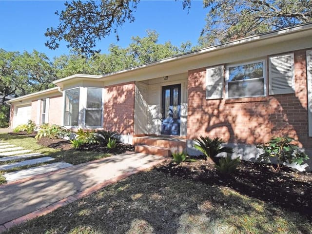 4006 Sierra DR