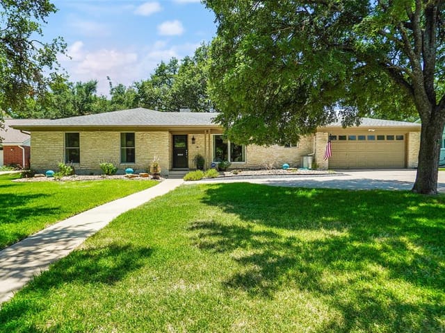 4007 Far West BLVD