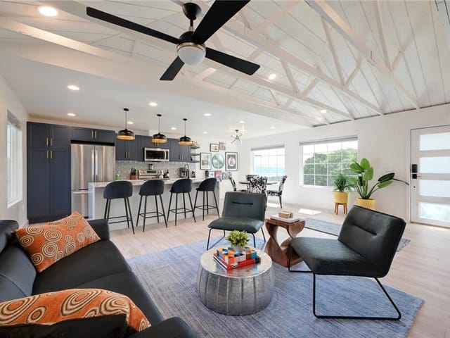 4008 Highland Dr