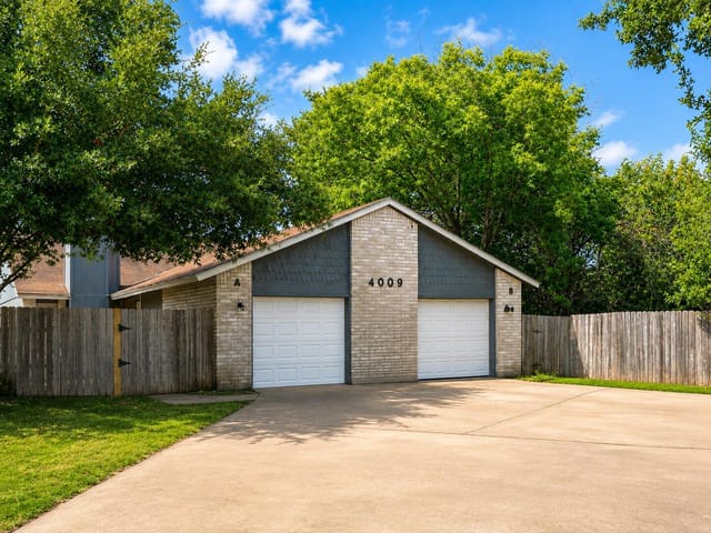4009 Stonebridge DR Unit #A