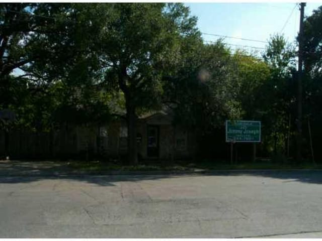 401 Anderson